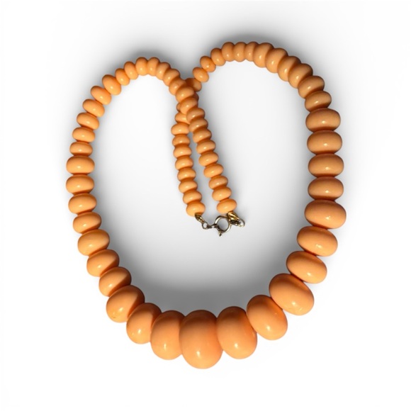 Vintage Jewelry - Vintage Peach Graduated Bead Necklace